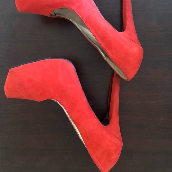 Red 4 inch heels from Charlotte Russe. - Picture 1 of 6